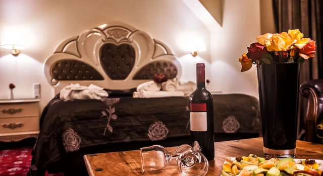 Люкс с балконом Kouros Hotel