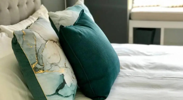 Modern 1-Bedroom in Vibey Sea Point, Cape Town