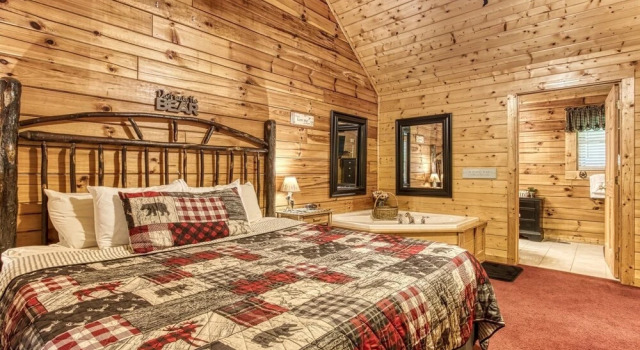 Little Slice of Heaven -1BR 1BA Close to Town and Resort Amenities cabin, Забронировать Курортный отель Пиджен-Фордж Great Smoky Mountains National Park, рядом с Парк гоночных аттракционов NASCAR SpeedPark Smoky Mountains