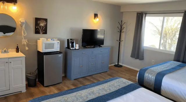 Четырёхместный номер Standard Ways Motel
