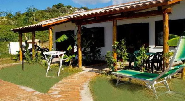 Marinella Residence, Book Hotel 4-stjernede hoteller i Capo Vaticano, 4*