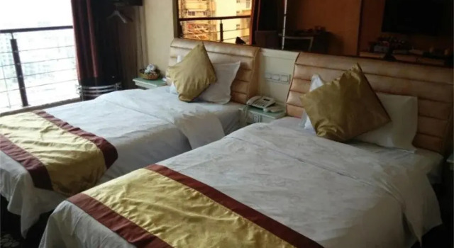 Yinxiang Business Inn, Varaa Hotelli Panzhihua Sichuan