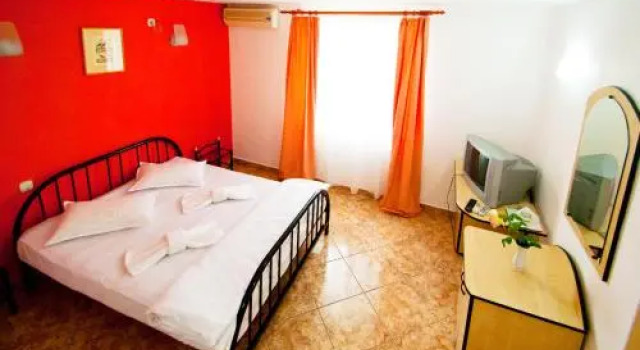 Genius Delta Resort, Rezervați Stațiune Hoteluri resort în Tulcea, Stațiune