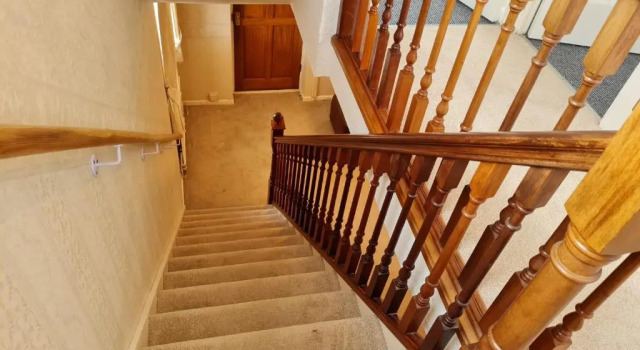 Коттедж Immaculate 3-bed House With Free Parking in Bolton