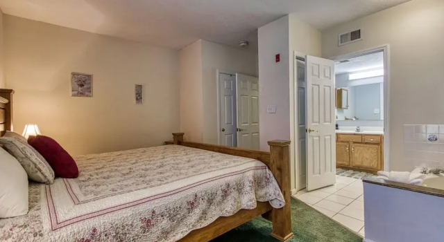 Colonial Crest 110 - Great Location! - You Can Walk To Town! 2 Bedroom Condo by RedAwning