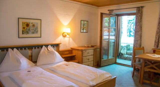 Семейный номер Standard с балконом Hochberghaus Resort