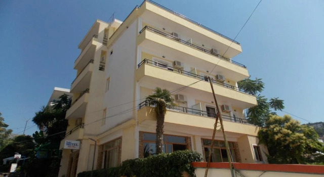 Hotel Real