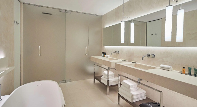Полулюкс семейный Hilton Lake Como