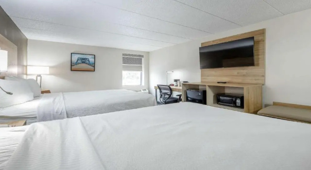 Четырёхместный люкс Comfort Inn & Suites Chattanooga-East Ridge
