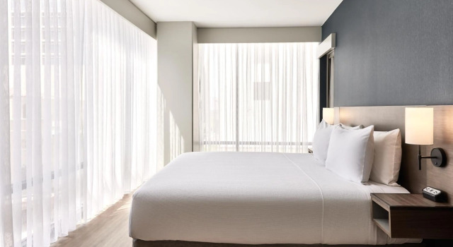 Hyatt Place Phoenix/Downtown, Забронировать Отель Феникс - центр города Финикс, рядом с Площадь Исторического наследия