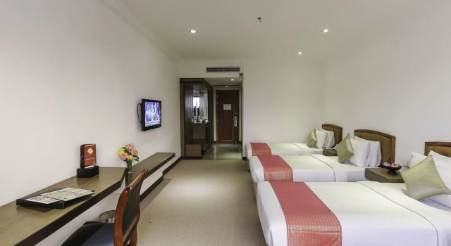 Номер Deluxe Angkor Howard Hotel