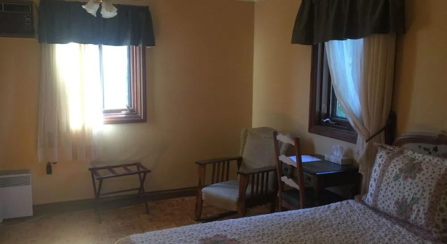 Auberge Le Flores, Book Hostel Shawinigan Mauricie