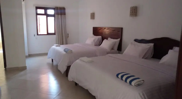 Апартаменты с 3 комнатами Stay.Plus Shanzu Beachfront Apartment