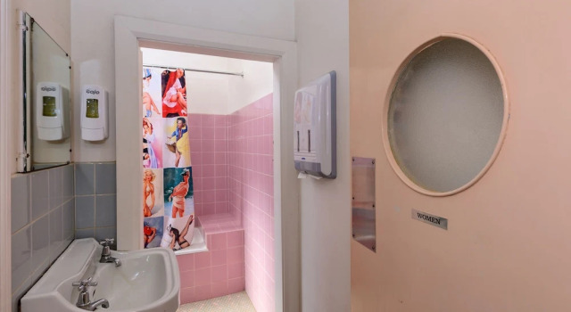 Четырёхместный семейный номер Standard Commercial Travellers House