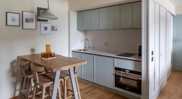 Апартаменты Deluxe Abbey Strand Apartments, at Holyrood