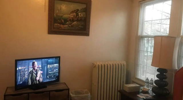 Номер Deluxe 5 Star Victorian Mansion-Downtown No Locals