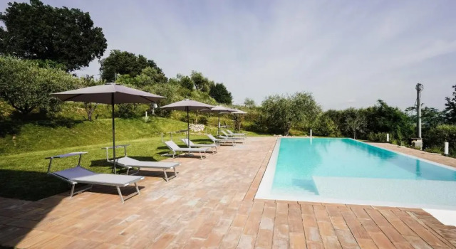 Casa Olivi Apartments, Prenota Appartamento Hotel a Veneto con piscina, Piscina