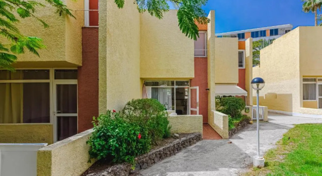 Nice 2 level apartment, El Cortijo, Las Americas LA45, Забронировать Апартаменты/квартира Адехе Teide National Park, рядом с Пляж Ла-Пинта