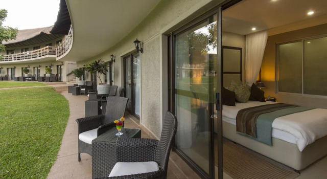 Двухместный номер Standard Azambezi River Lodge