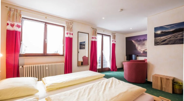 Das kleine Berghotel, Book Hotel Mittelberg Kleinwalsertal