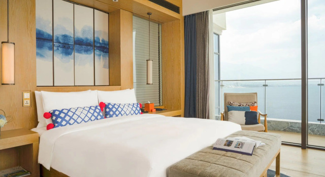 Двухместный номер Premium Hotel Indigo Dali Erhai by IHG