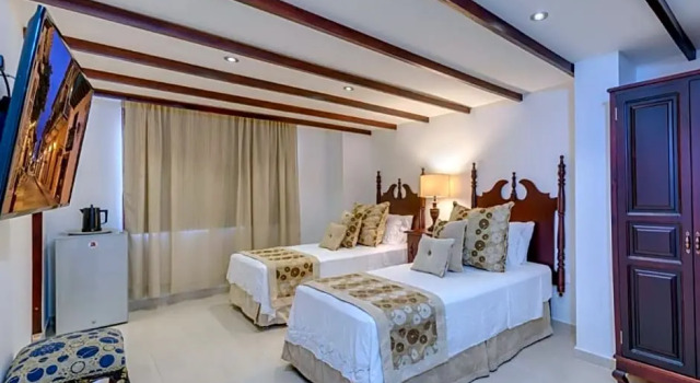 Полулюкс Standard Hotel Dorado Plaza Boutique Calle del Arsenal