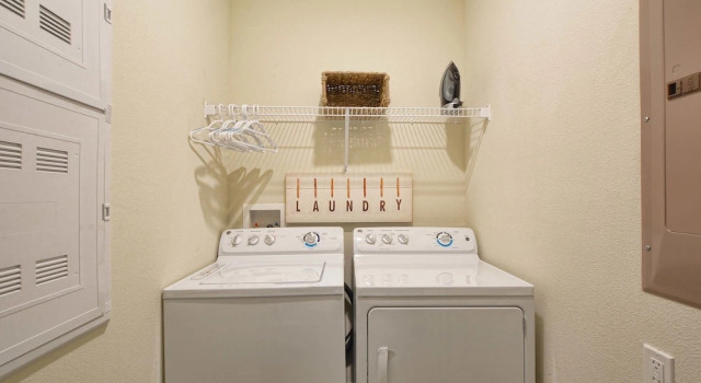 Storey Lake-4 Bedroom Townhome w/Spashpool-1613ST, Rezerwuj Hotel Kissimmee Kissimmee