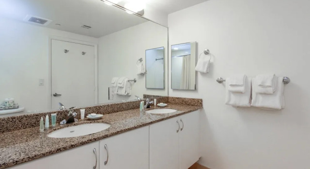 Апартаменты Luxury с 2 комнатами Bluebird Suites in Brickell