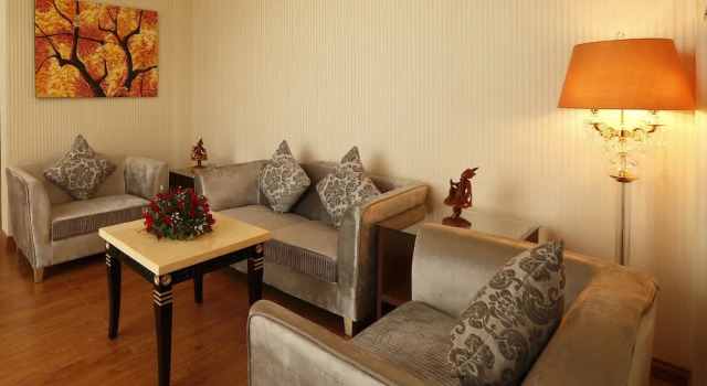 Люкс Horizon Lake View Resort Hotel
