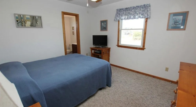 Momma's Happy, Daddy's Broke - 4 Br home by RedAwning