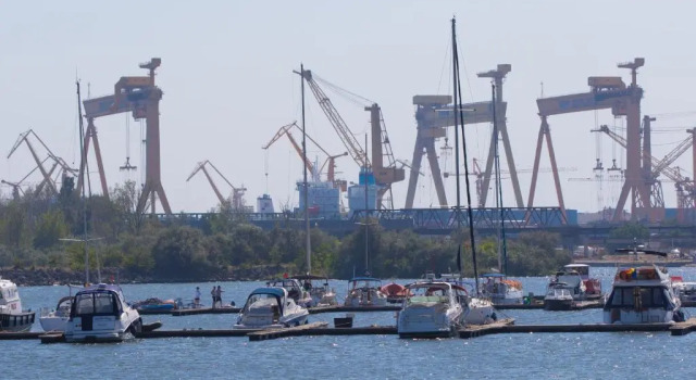 Люкс MSR Port Hotel