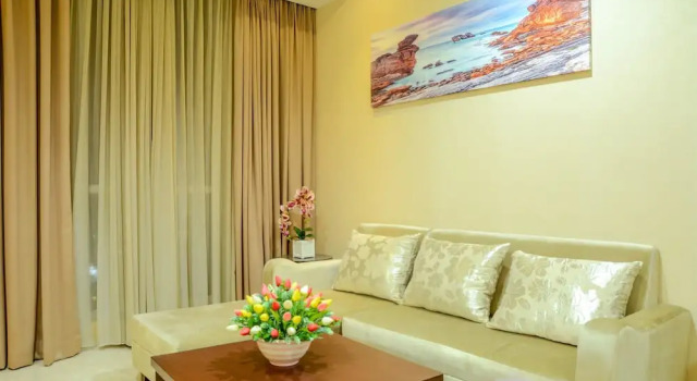 Spacious Four Winds Apartment with City View, Book Apartment Grogol Jakarta