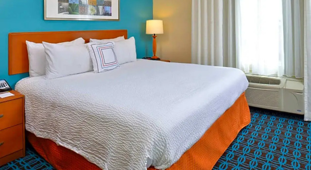 Двухместный люкс Fairfield Inn and Suites by Marriott Birmingham / Bessemer