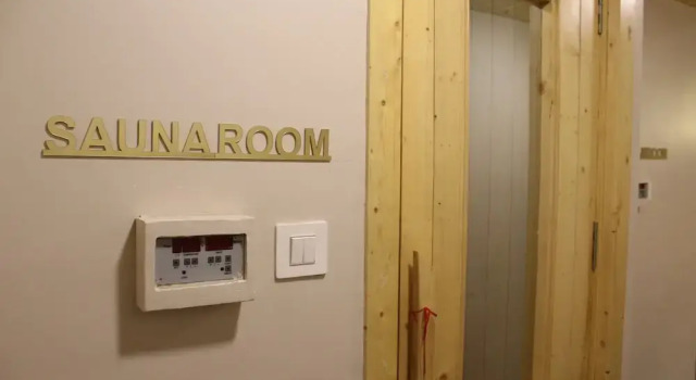 HOTEL RAJHANS ABHINANDAN, Забронировать Отель Недорогие отели штата Махараштры, недорого