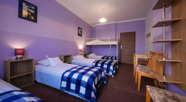Четырёхместный номер Standard Red Carpet Hostel