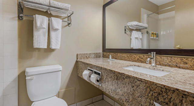 Двухместный люкс Best Western Plus Red Deer Inn & Suite