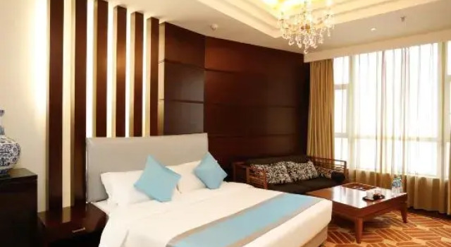 Семейный люкс Beidaihe Bei Hua Yuan Sea View Hotel (Beidaihe Biluo Tower)