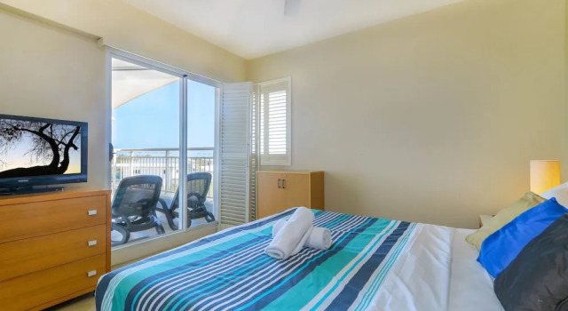 Resort Apartment on Salt Beach 6318