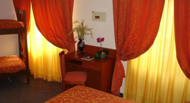 Hotel Garden NEW MANAGEMENT, Забронировать Отель Отели Лимоне-суль-Гарды с завтраком, рядом с Bike Path Limone sul Garda, Завтраки
