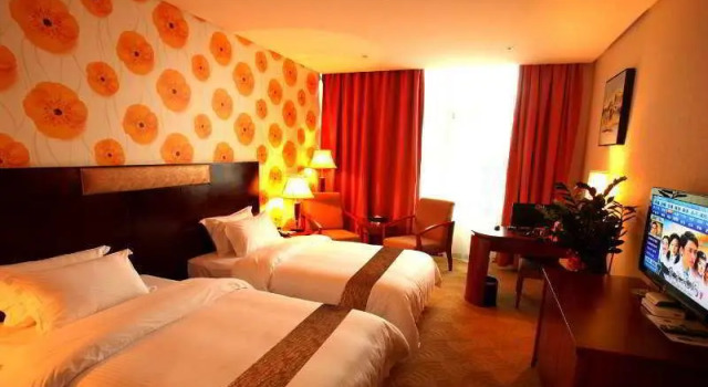 F Hotel Formerly Ming Tian Inn Long Hua Branch, Rezerwuj Hotel Hotele w Shenzhen z parkingiem, Parking
