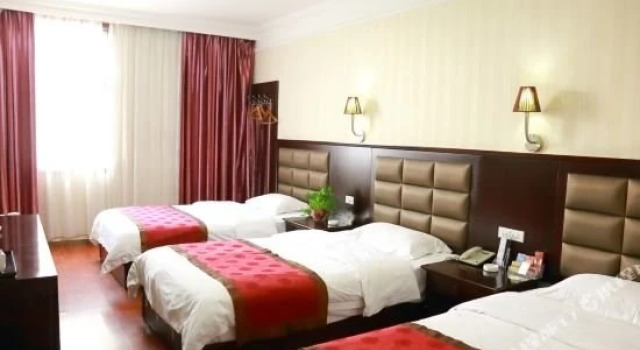 Dading Business Hotel, Rezervovat Hotel Čeng-čou Henan