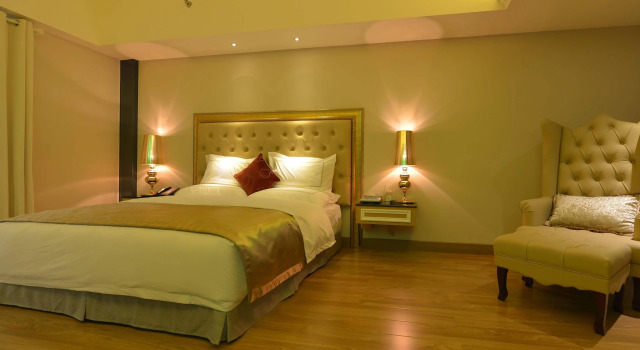 The Royal Pinnacle Hotel, Prenota Hotel Pingsha Guangdong