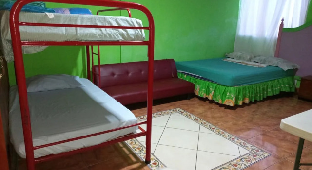 Кровать в общем номере Casa Montoco