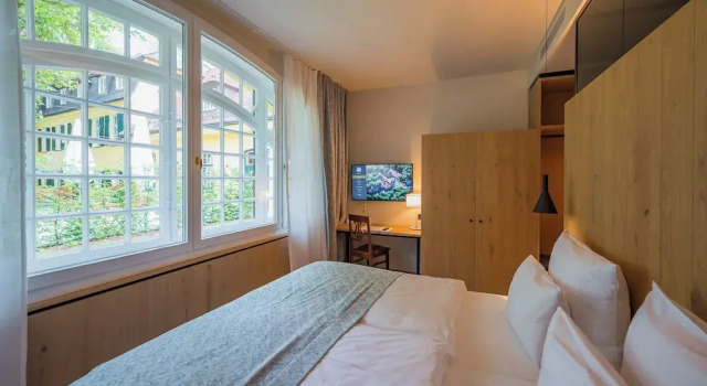 Номер Classic Gutshotel Menterschwaige - Heritage Boutique Hotel with Timless Elegance