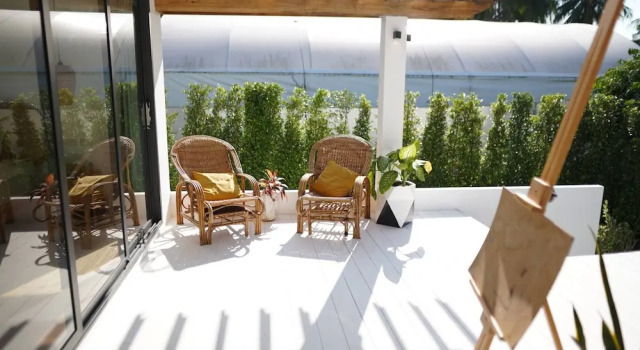 Вилла O3 Green 2b Garden Pool Villa and Unique Furniture