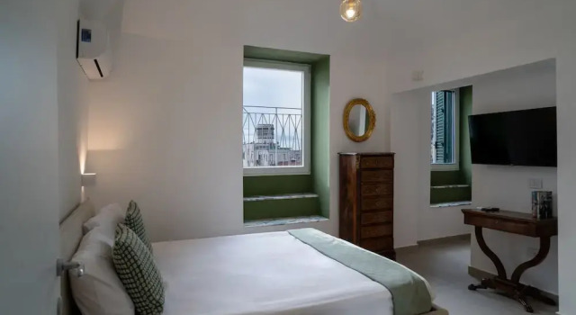 Museum Exclusive Rooms, Забронировать Гостевой дом Гостевые дома Неаполя, рядом с Церковь Пио Монте делла Мизерикордия, Гостевой дом
