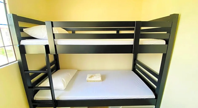 Elans Lodging entire house 3 bedrooms, Забронировать Отель  