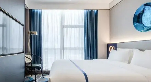Люкс Changchun Optoelectronics Information Industry Park FONTOO Hotel