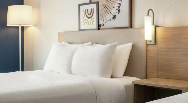 Четырёхместный номер Standard Spark by Hilton Orlando Universal Boulevard