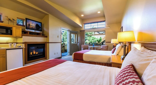 Четырёхместный номер Classic Inn at Cannon Beach
